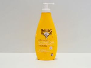 2039 LE PETIT MARSEILLAIS Lait Hydratant Nutrition Amande 250ml
